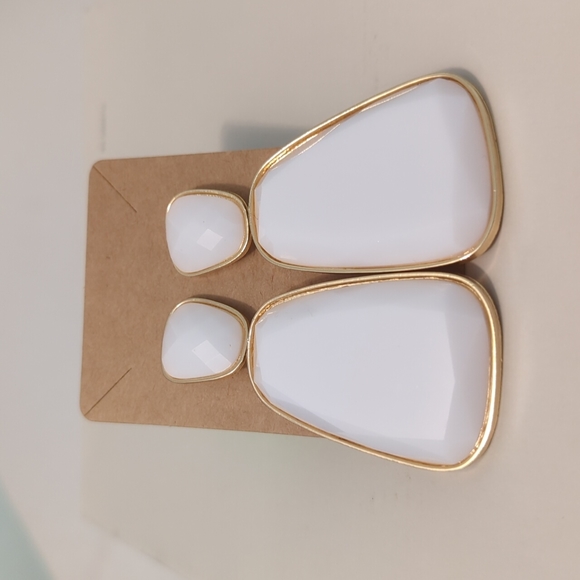 Exquisite White and Gold Earrings.
NOT FOR SALE - Picture 2 of 2